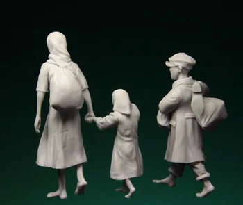 1/35 Skup modela figura od smole 089 Ruske izbjeglice, 1941-45 Dječji Tri figure u nesastavljeni pločom gornje strane